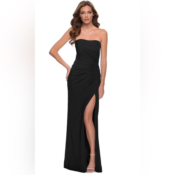 LA FEMME NWT Black Strapless Ruched Gown - Picture 15 of 15